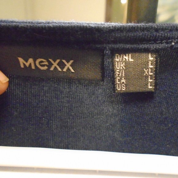 3/$20 Mexx black top - Picture 4 of 6